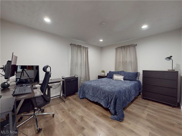 26581 Oriole Avenue, Euclid, OH 44132