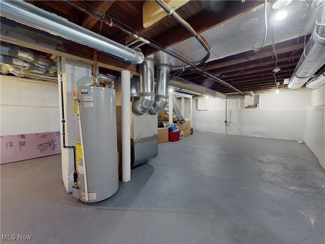 26581 Oriole Avenue, Euclid, OH 44132