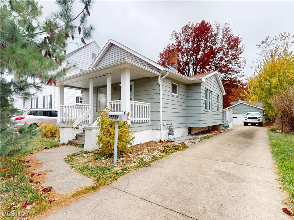 26581 Oriole Avenue, Euclid, OH 44132