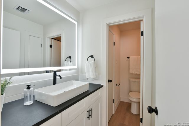 1010 Mercer, San Antonio, TX 78245