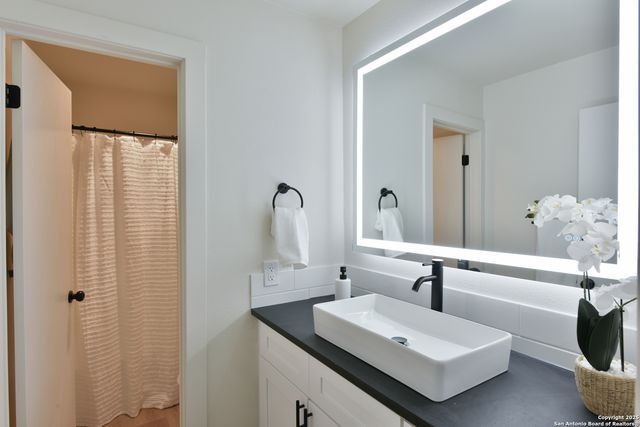 1010 Mercer, San Antonio, TX 78245