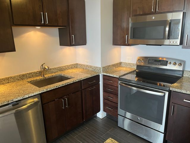 4343 N CLARENDON Avenue 2717, Chicago, IL 60613