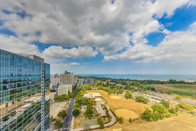 4343 N CLARENDON Avenue 2717, Chicago, IL 60613