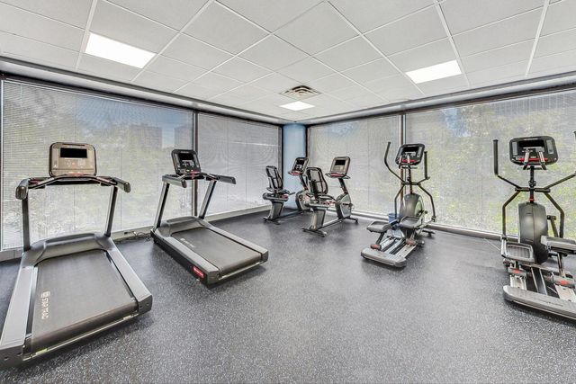 4343 N CLARENDON Avenue 2717, Chicago, IL 60613