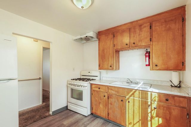 3260 Belleview Ave, Stockton, CA 95206