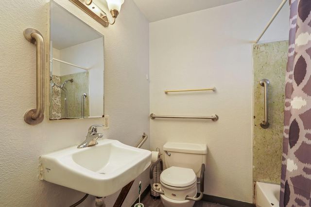 3260 Belleview Ave, Stockton, CA 95206