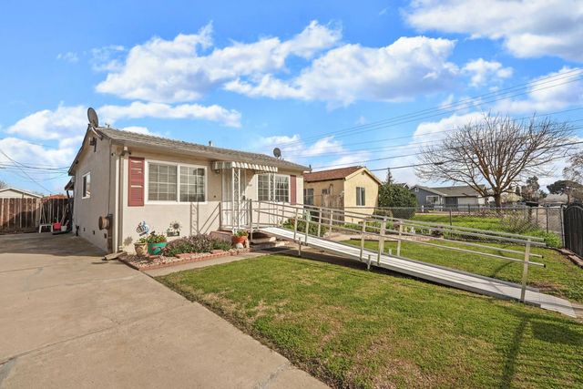 3260 Belleview Ave, Stockton, CA 95206