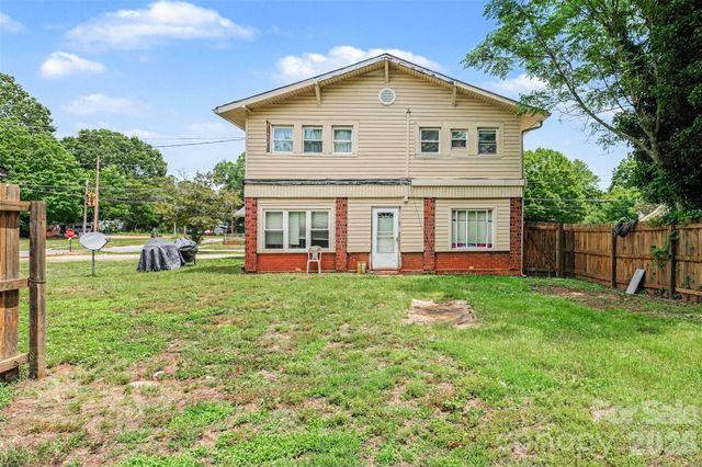1302 Wilson W Lee Boulevard, Statesville, NC 28677