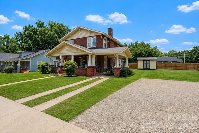 1302 Wilson W Lee Boulevard, Statesville, NC 28677