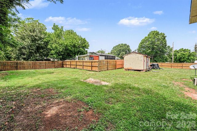 1302 Wilson W Lee Boulevard, Statesville, NC 28677