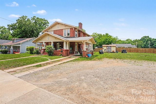1302 Wilson W Lee Boulevard, Statesville, NC 28677