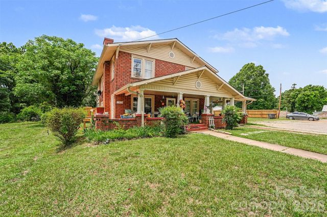 1302 Wilson W Lee Boulevard, Statesville, NC 28677