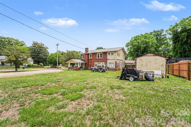 1302 Wilson W Lee Boulevard, Statesville, NC 28677