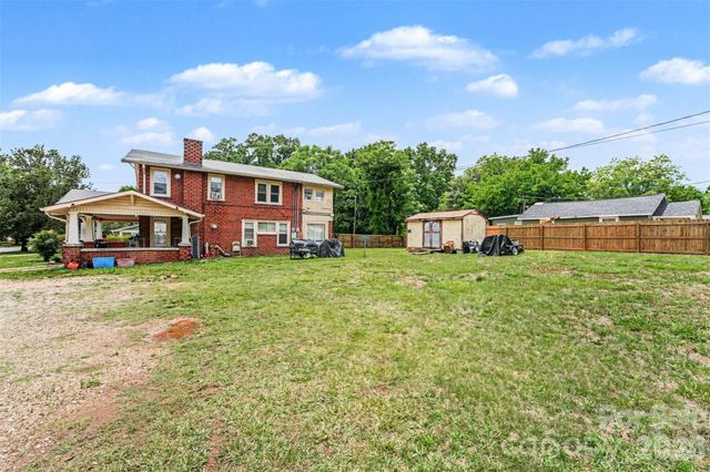 1302 Wilson W Lee Boulevard, Statesville, NC 28677