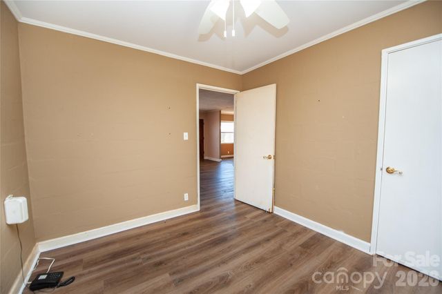 525 E Mills Street E, Columbus, NC 28722