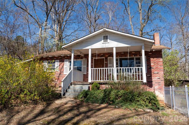 525 E Mills Street E, Columbus, NC 28722