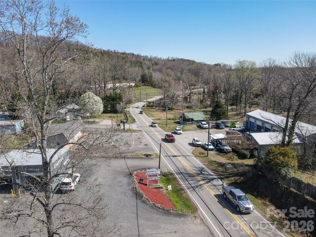 525 E Mills Street E, Columbus, NC 28722