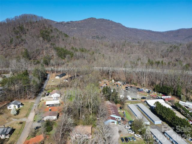 525 E Mills Street E, Columbus, NC 28722