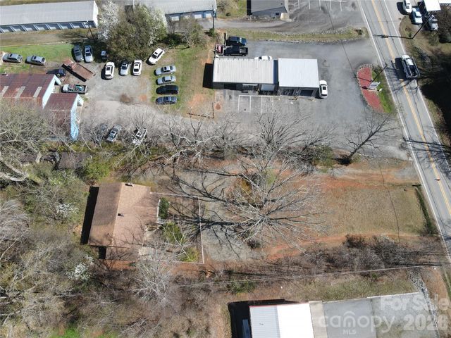525 E Mills Street E, Columbus, NC 28722