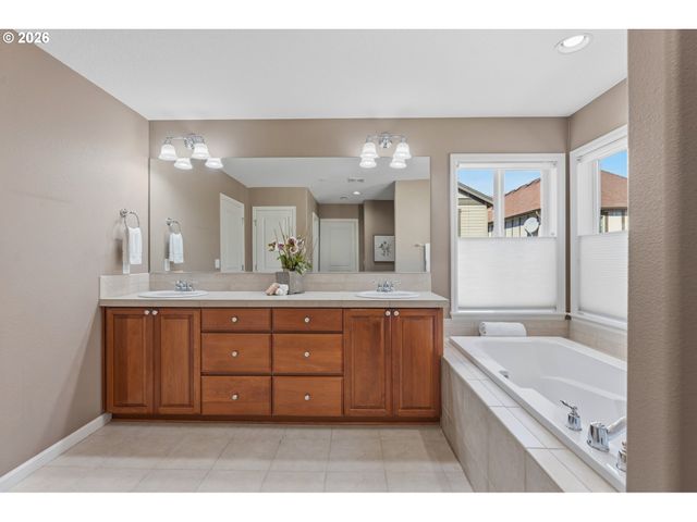 29467 Sw MILANO Ln, Wilsonville, OR 97070