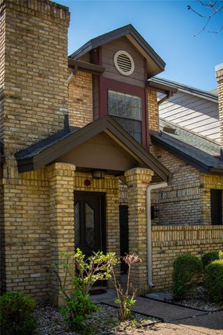 10819 Crown Colony DR 31, Austin, TX 78747