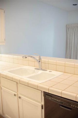 10819 Crown Colony DR 31, Austin, TX 78747