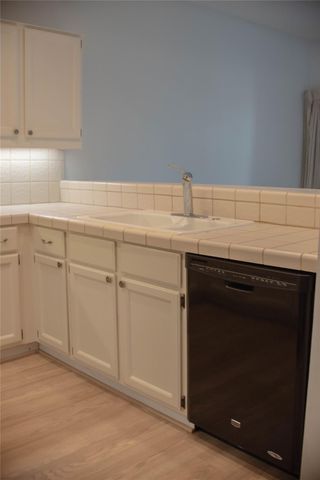 10819 Crown Colony DR 31, Austin, TX 78747