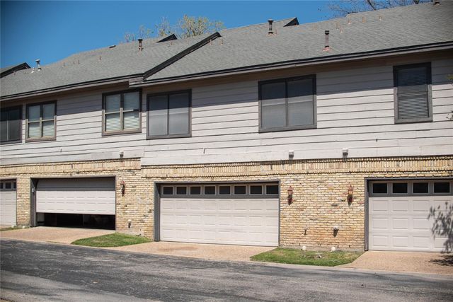 10819 Crown Colony DR 31, Austin, TX 78747