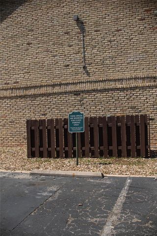 10819 Crown Colony DR 31, Austin, TX 78747