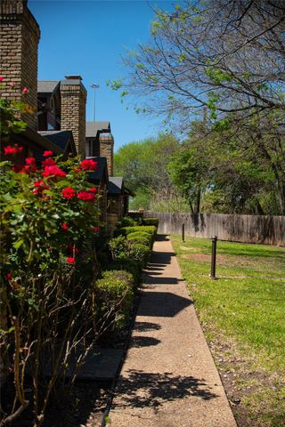 10819 Crown Colony DR 31, Austin, TX 78747