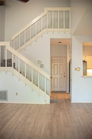 10819 Crown Colony DR 31, Austin, TX 78747