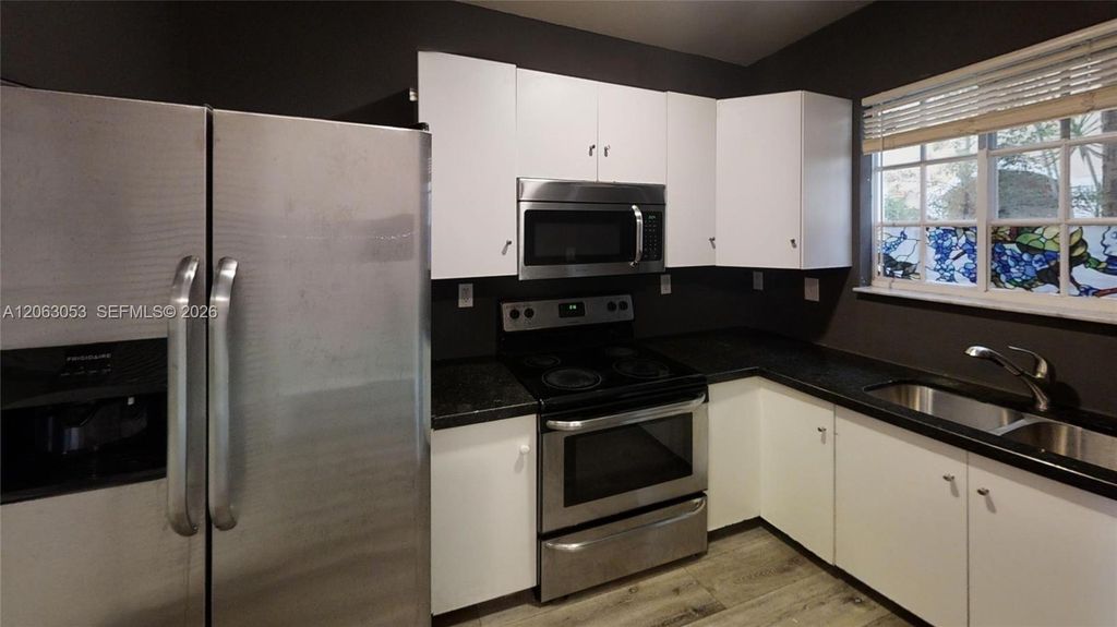 2084 NE 167th Street 2102, North Miami Beach, FL 33162