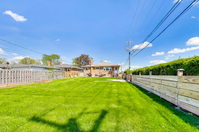 1789 Farwell Avenue, Des Plaines, IL 60018