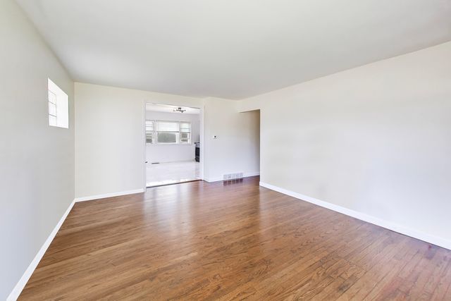 1789 Farwell Avenue, Des Plaines, IL 60018
