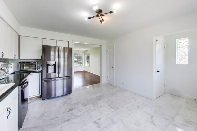 1789 Farwell Avenue, Des Plaines, IL 60018
