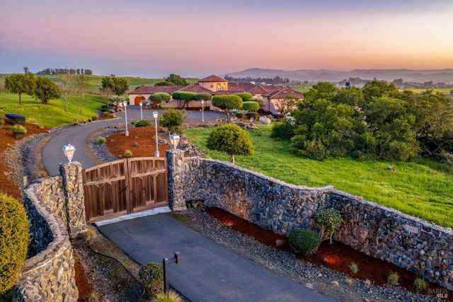 2420 Mountain Ranch Rd, Petaluma, CA 94954