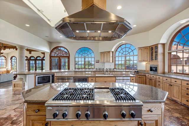 2420 Mountain Ranch Rd, Petaluma, CA 94954