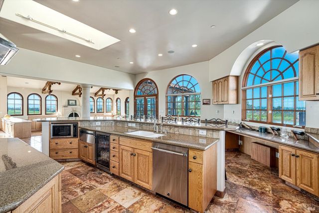 2420 Mountain Ranch Rd, Petaluma, CA 94954