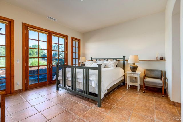 2420 Mountain Ranch Rd, Petaluma, CA 94954