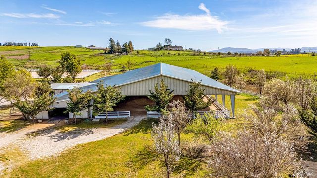 2420 Mountain Ranch Rd, Petaluma, CA 94954