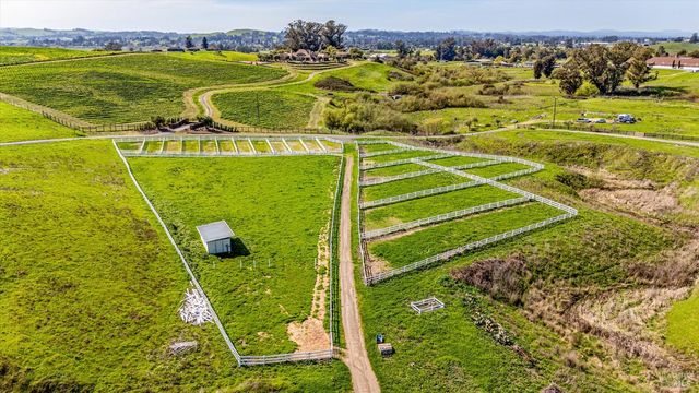 2420 Mountain Ranch Rd, Petaluma, CA 94954