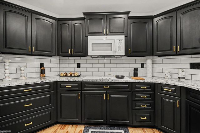 8367 Lindsey Road, Casco, MI 48064