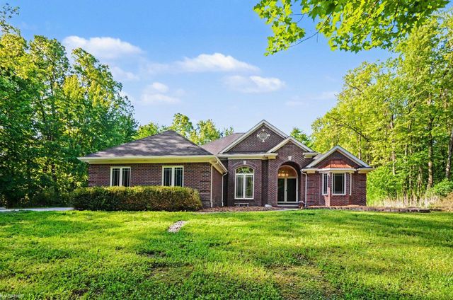 8367 Lindsey Road, Casco, MI 48064