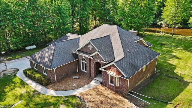 8367 Lindsey Road, Casco, MI 48064