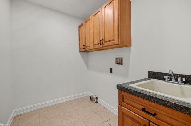 8367 Lindsey Road, Casco, MI 48064