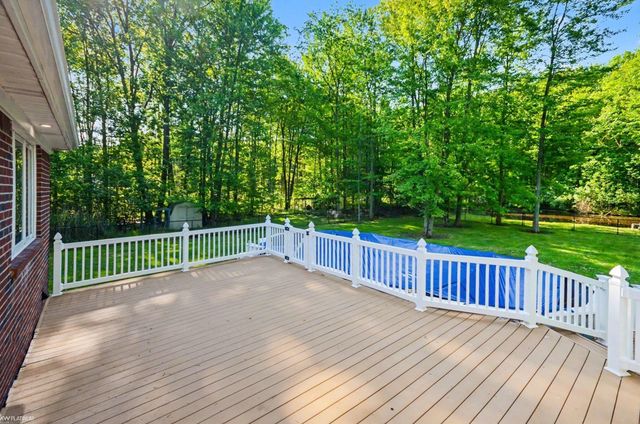 8367 Lindsey Road, Casco, MI 48064