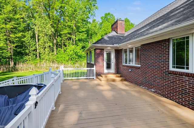 8367 Lindsey Road, Casco, MI 48064