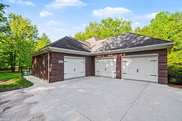 8367 Lindsey Road, Casco, MI 48064