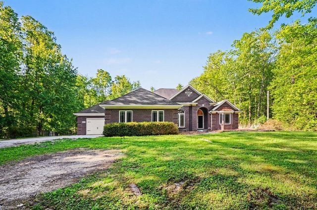 8367 Lindsey Road, Casco, MI 48064