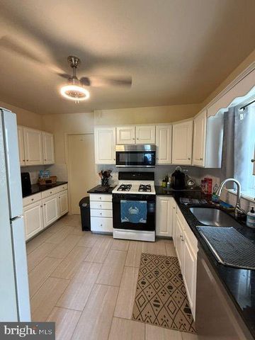 31 W 4TH ST, Lansdale, PA 19446